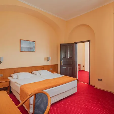 Erzsebet Park Hotel Parád Exterior photo
