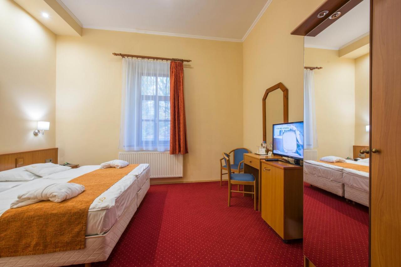 Erzsebet Park Hotel
