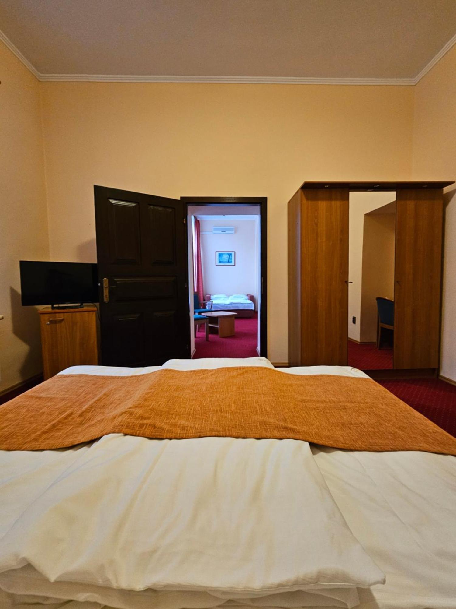 Hotel Erzsebet Park Parad