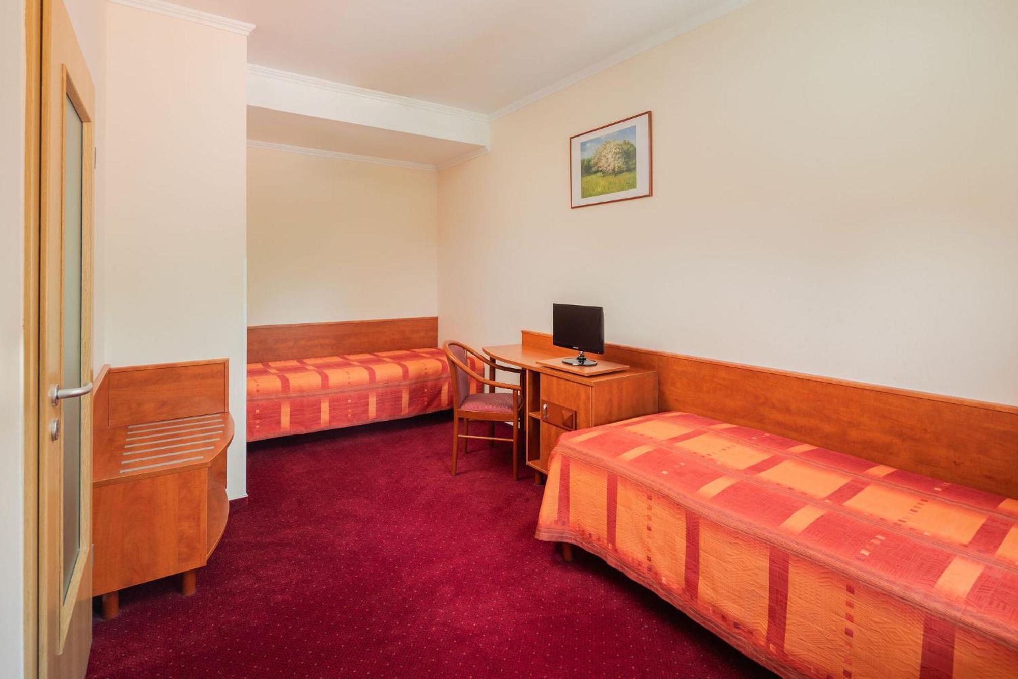 Erzsebet Park Hotel Parád