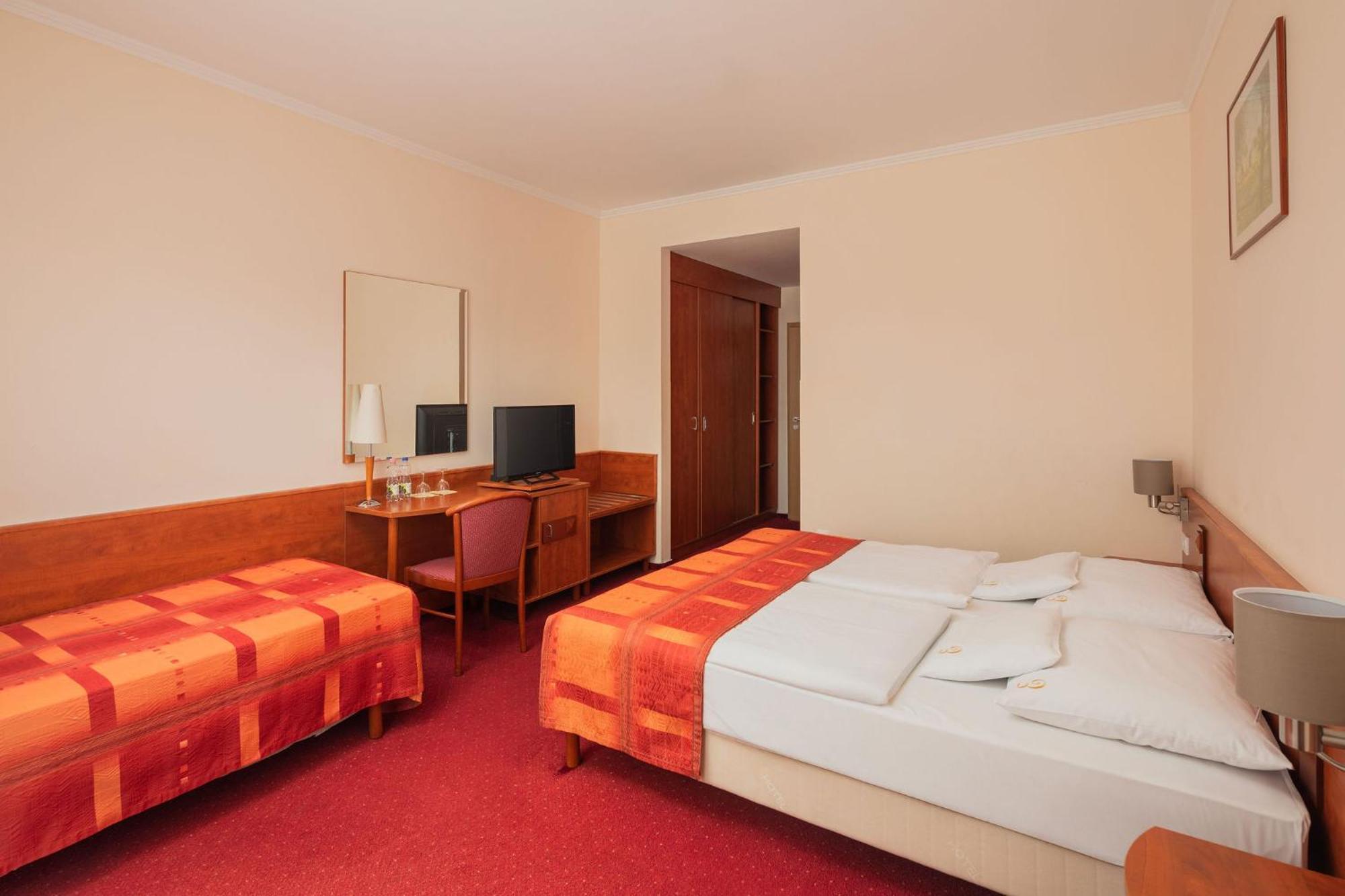 Erzsébet Park 3*