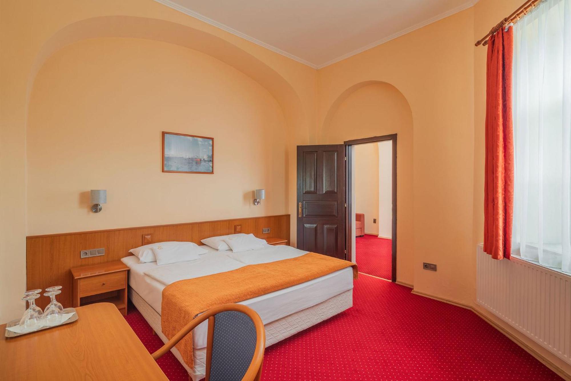 Erzsebet Park Hotel Parád